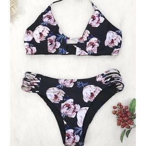 Cupshe medium black/floral bikini